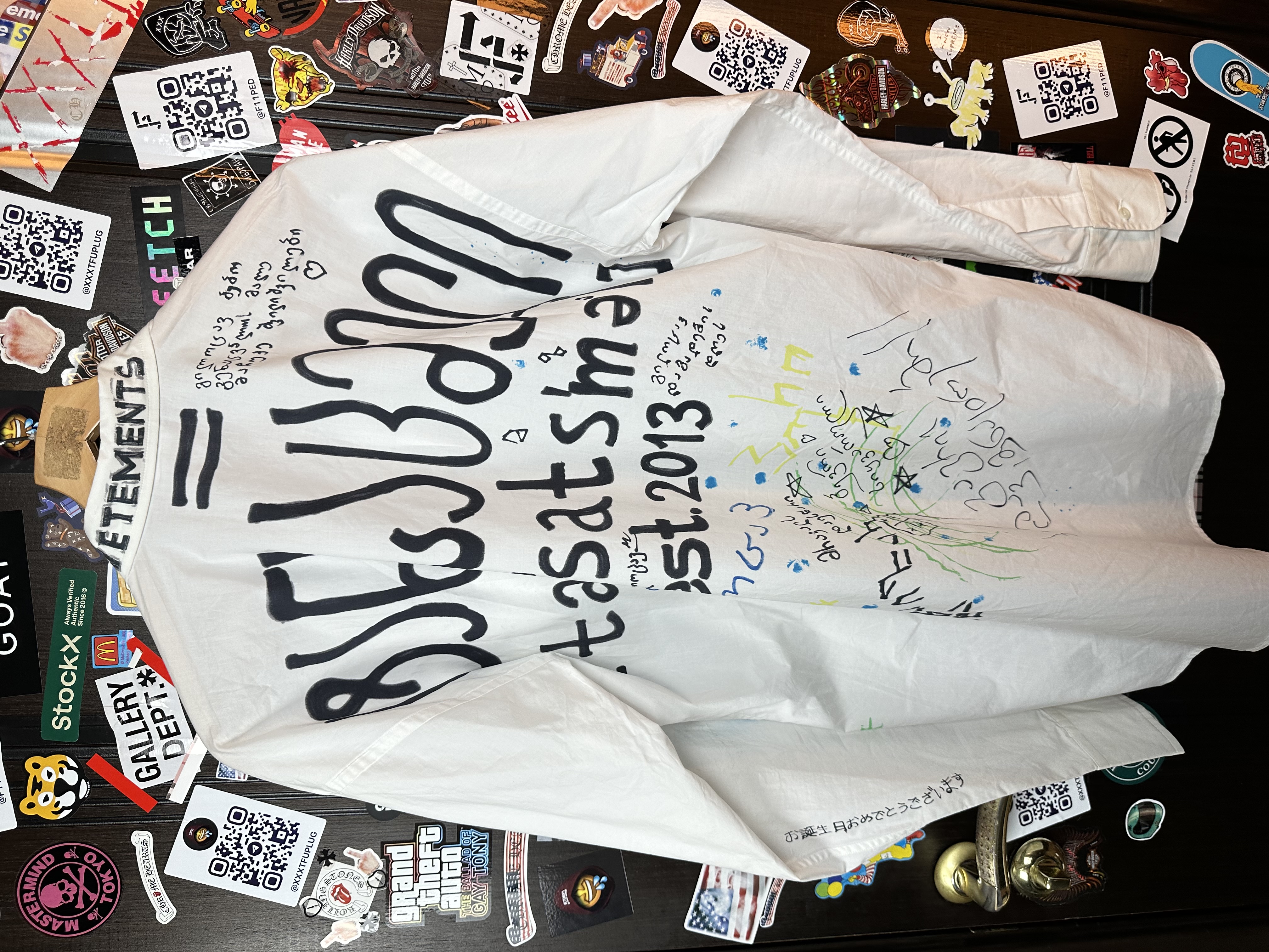 Vetements Tansatsmeli Happy Birthday